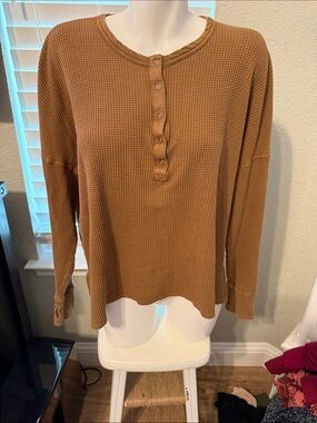 Offline by Aerie waffle shirt - L